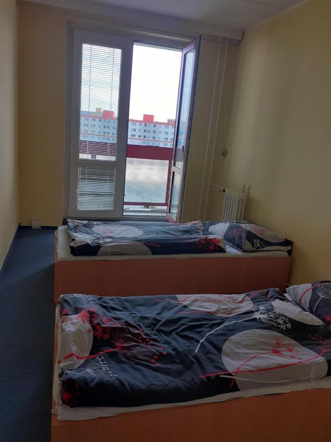 Km House Cerny Most Hostel Praga Zewnętrze zdjęcie