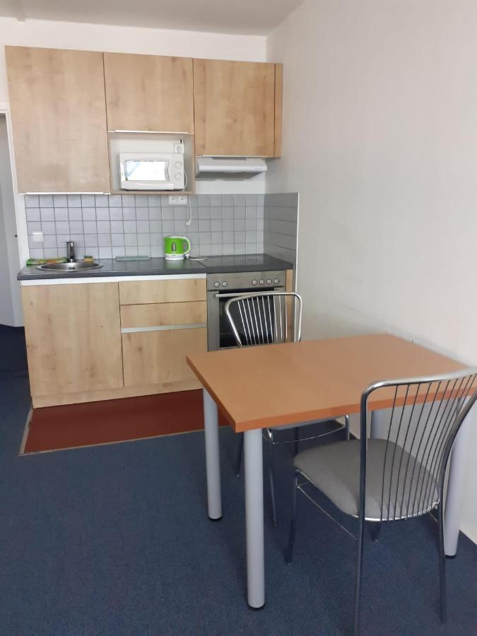 Km House Cerny Most Hostel Praga Zewnętrze zdjęcie