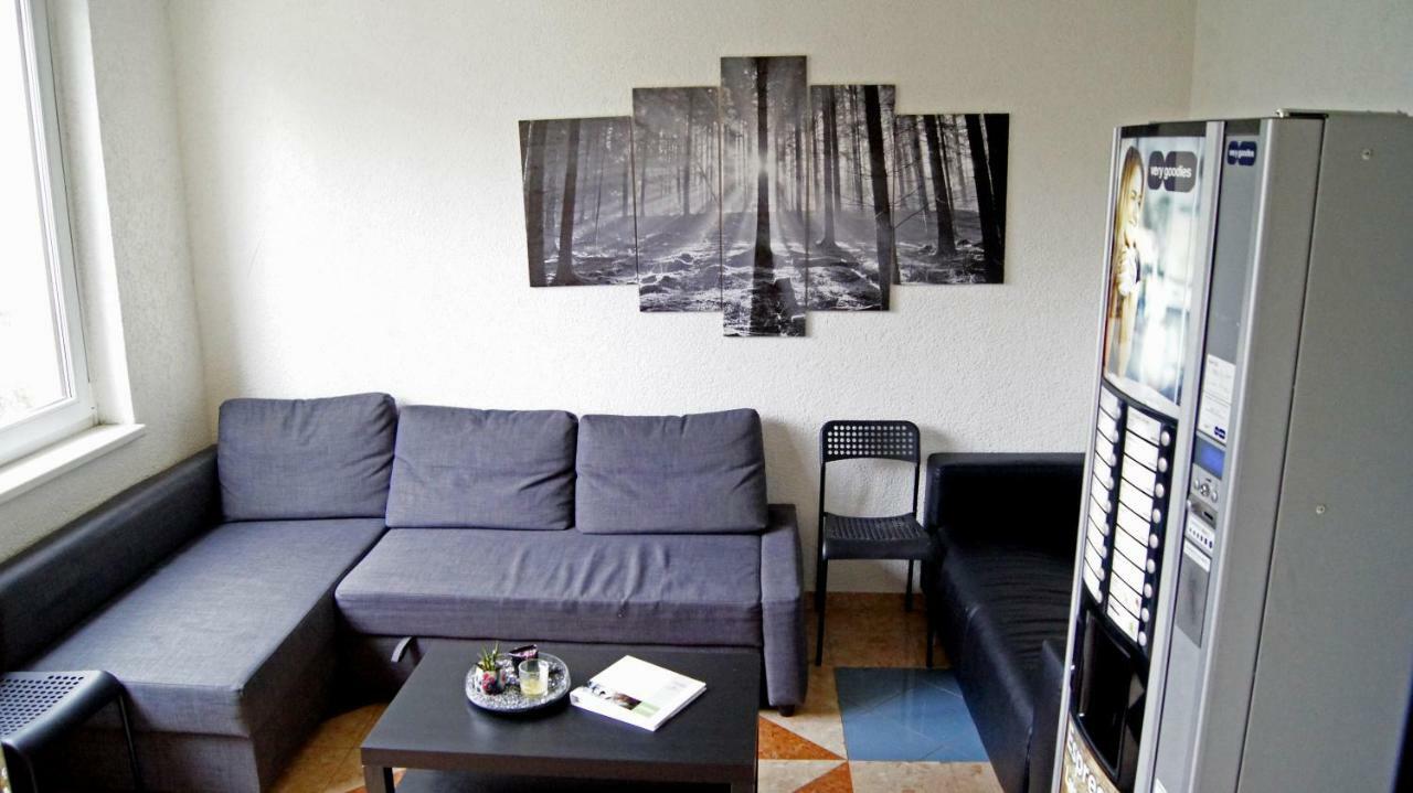 Km House Cerny Most Hostel Praga Zewnętrze zdjęcie