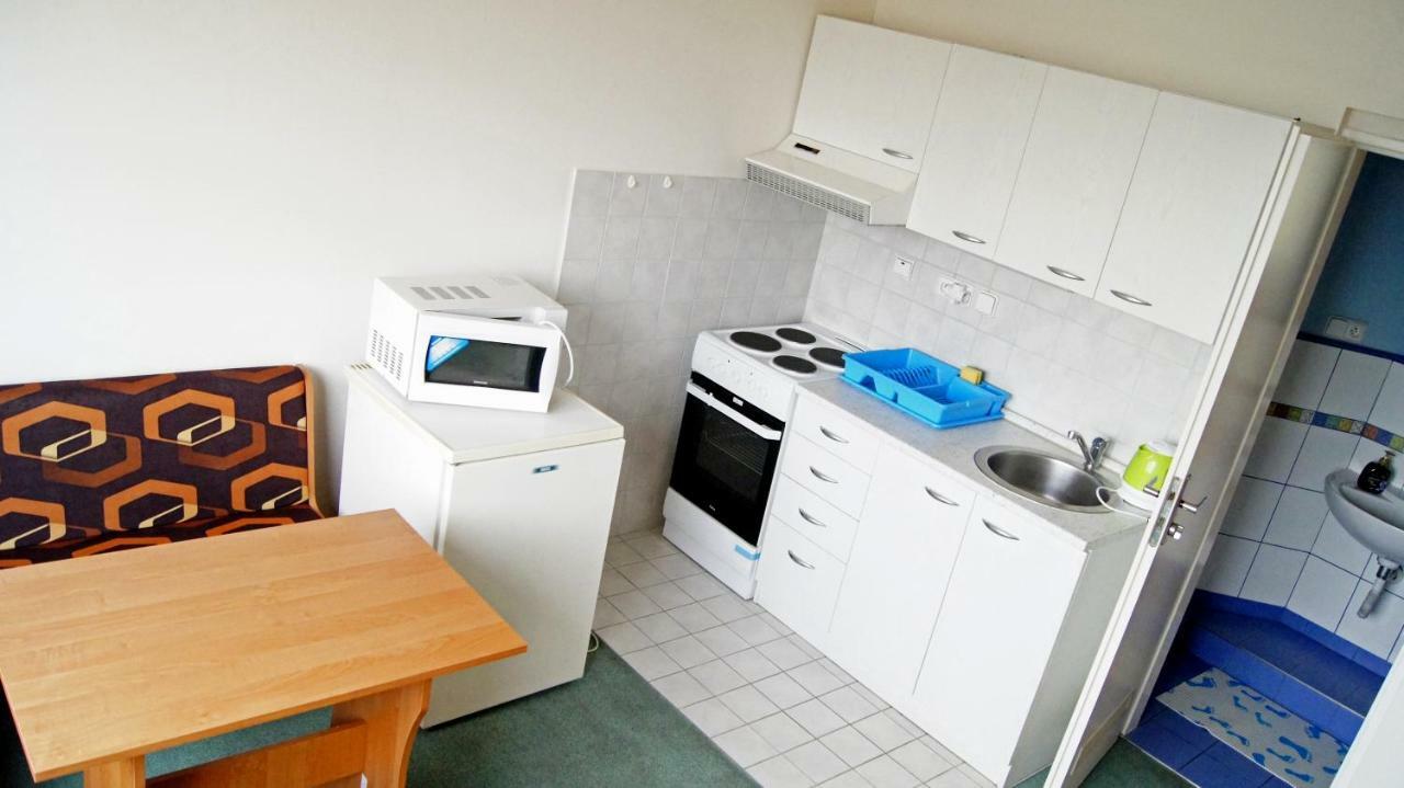 Km House Cerny Most Hostel Praga Zewnętrze zdjęcie