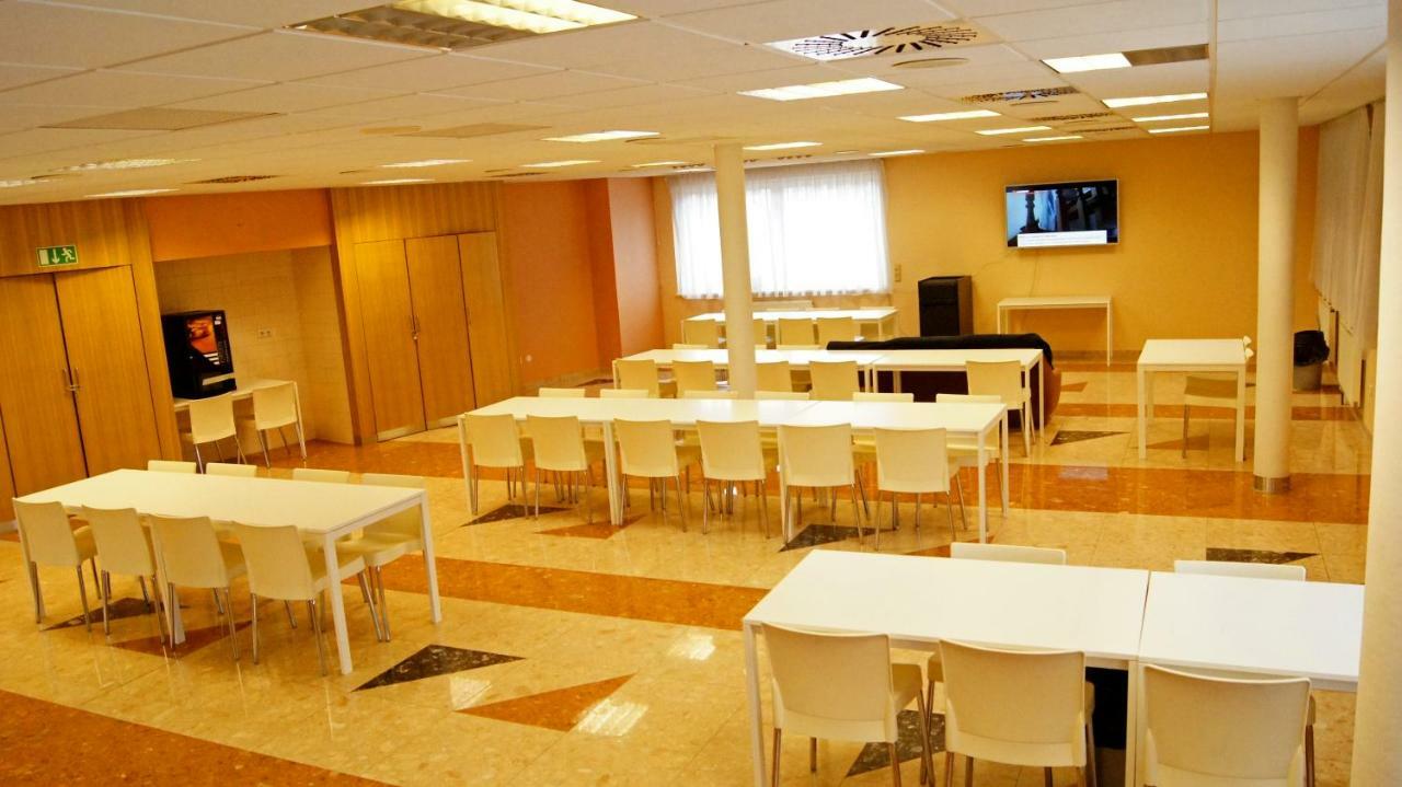Km House Cerny Most Hostel Praga Zewnętrze zdjęcie
