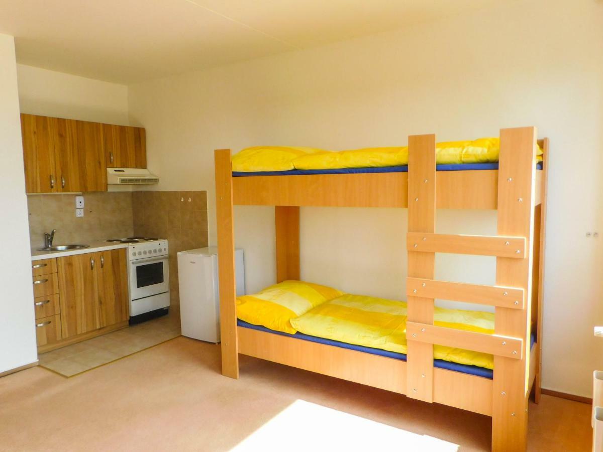 Km House Cerny Most Hostel Praga Zewnętrze zdjęcie