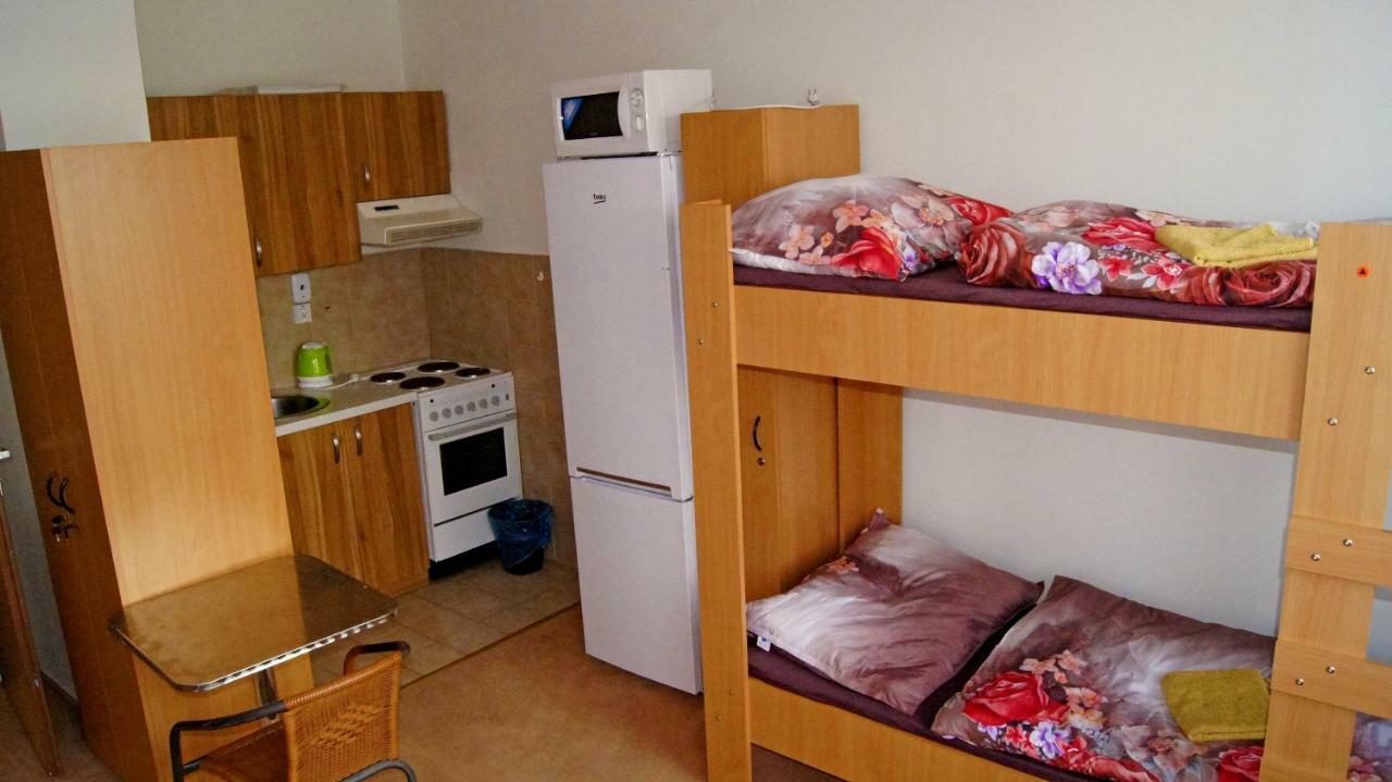 Km House Cerny Most Hostel Praga Zewnętrze zdjęcie