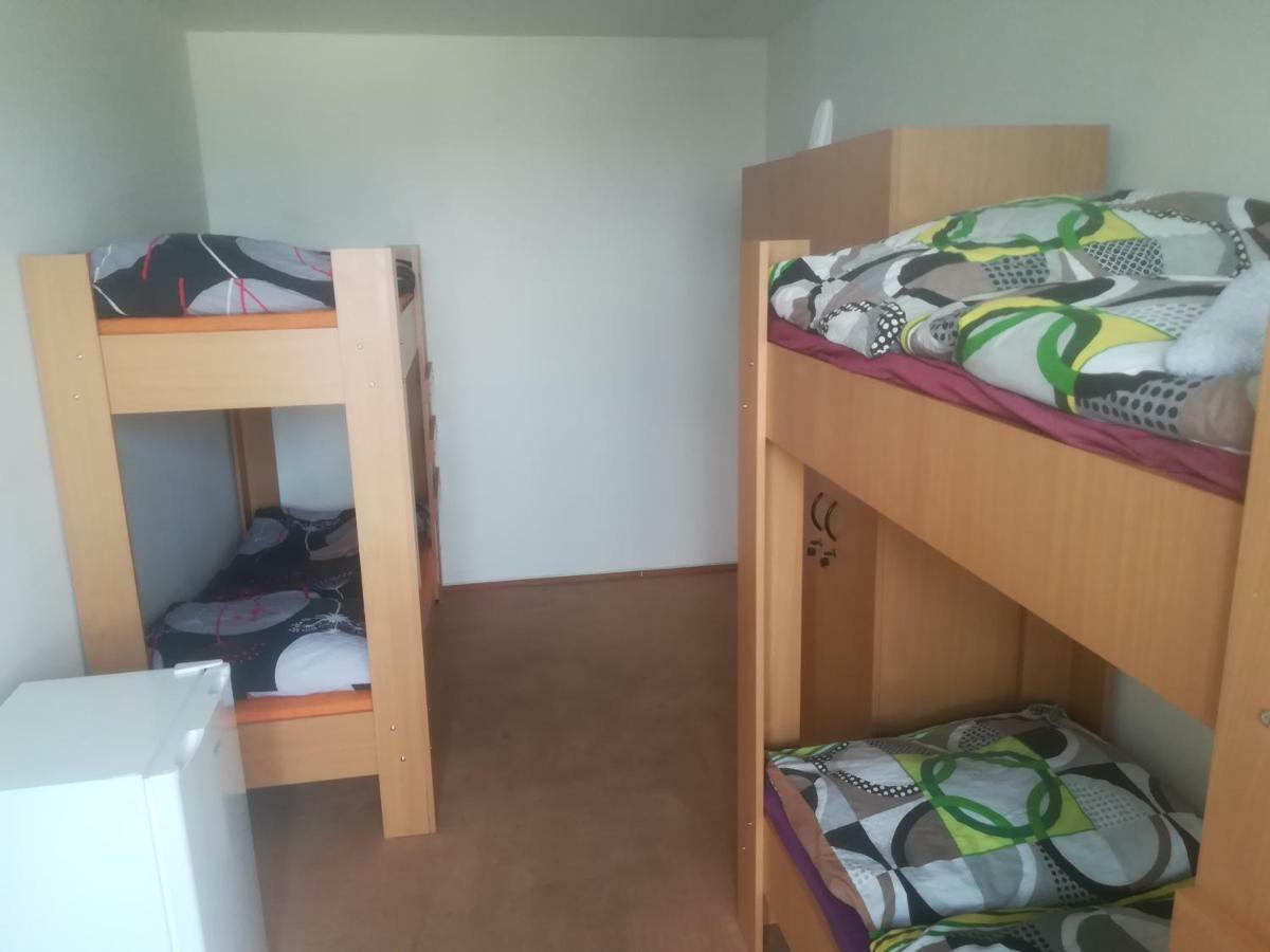 Km House Cerny Most Hostel Praga Zewnętrze zdjęcie