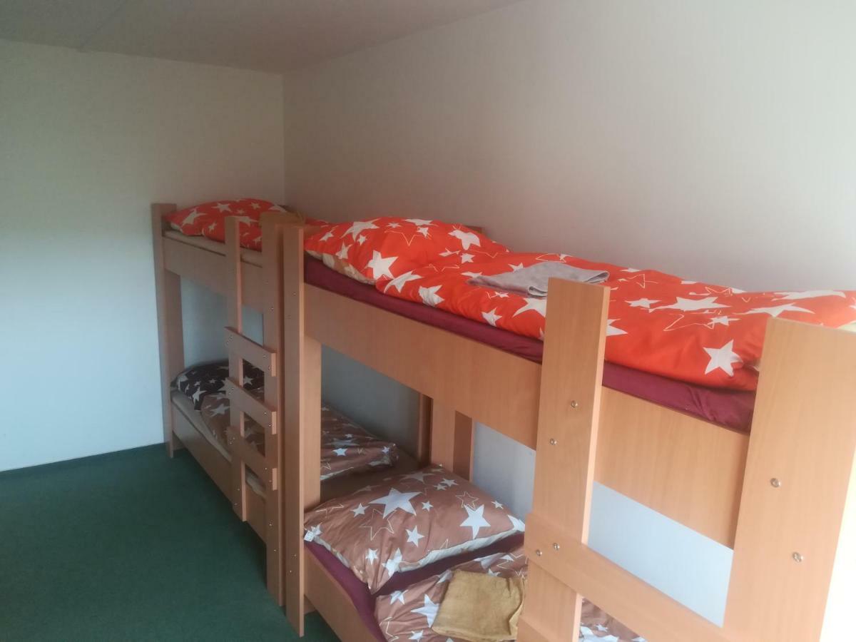 Km House Cerny Most Hostel Praga Zewnętrze zdjęcie