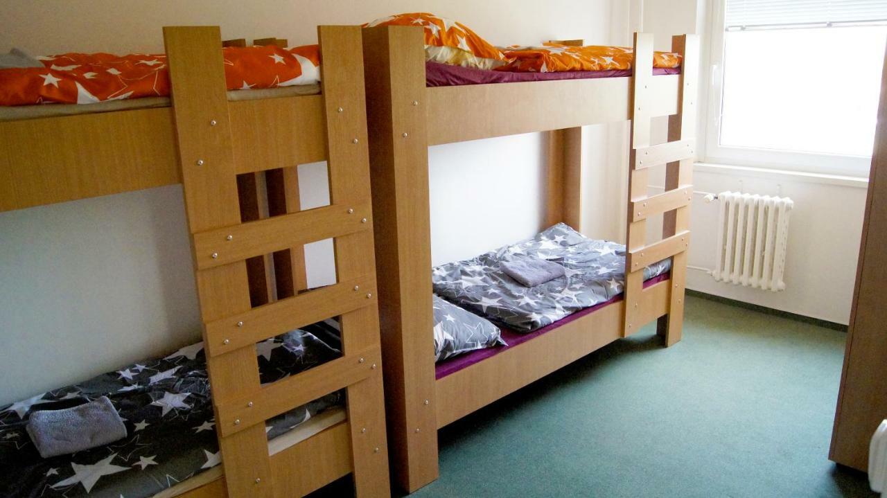 Km House Cerny Most Hostel Praga Zewnętrze zdjęcie